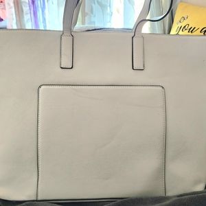 💚KELLY & KATIE GENTLY WORN TOTE